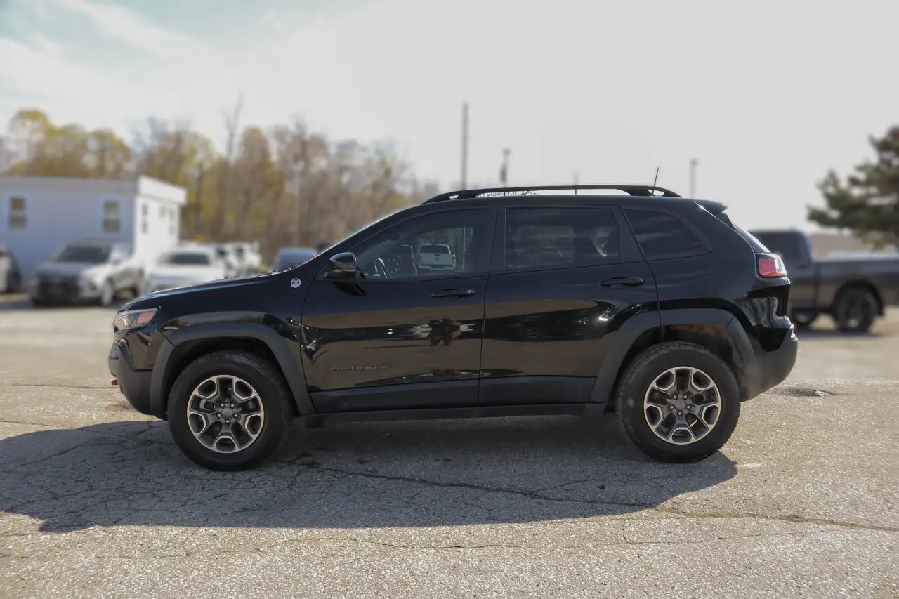 Jeep Cherokee снимка Jeep Cherokee