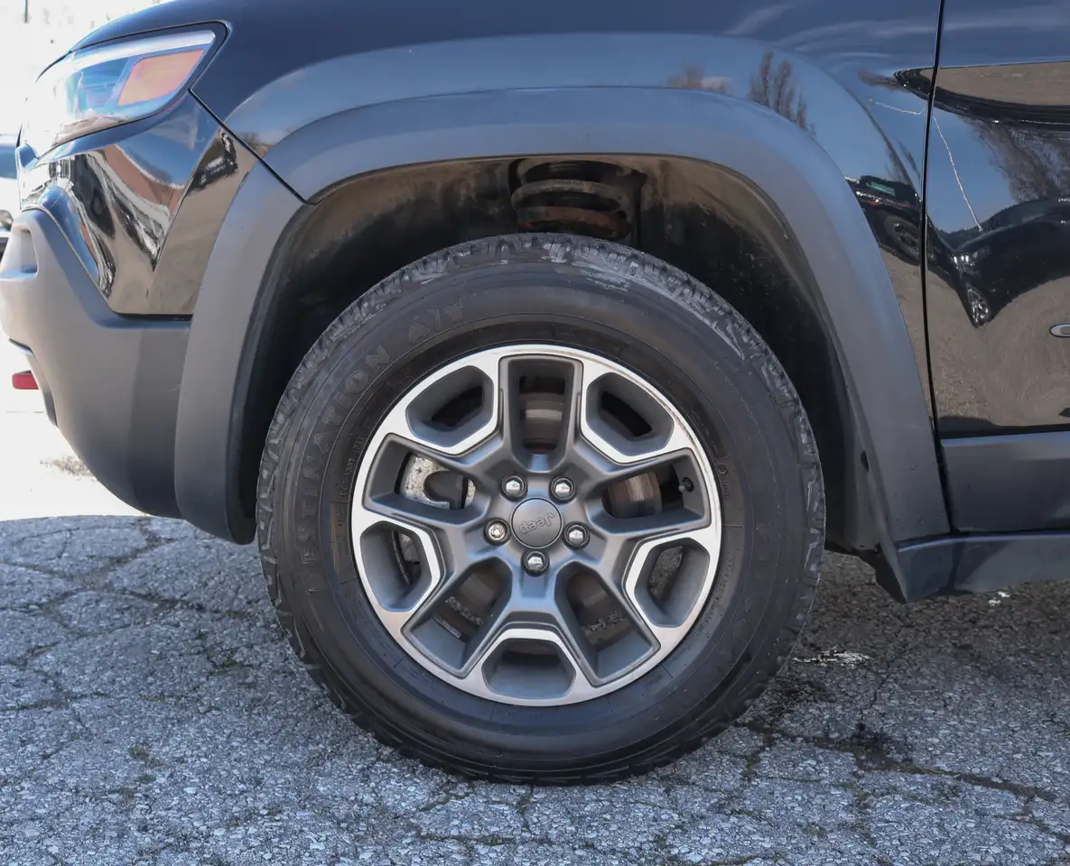Jeep Cherokee снимка Jeep Cherokee
