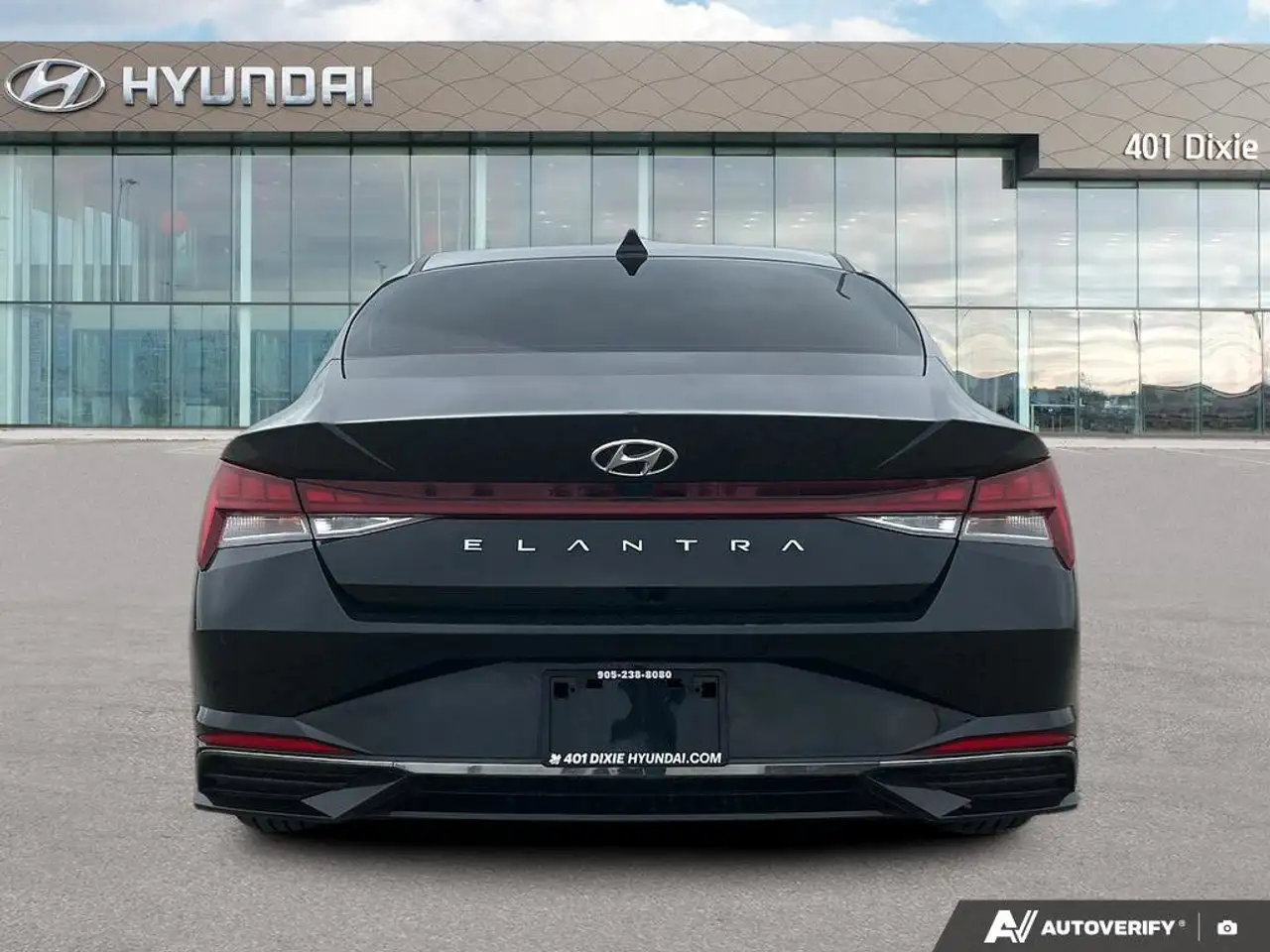 Hyundai ELANTRA снимка Hyundai ELANTRA