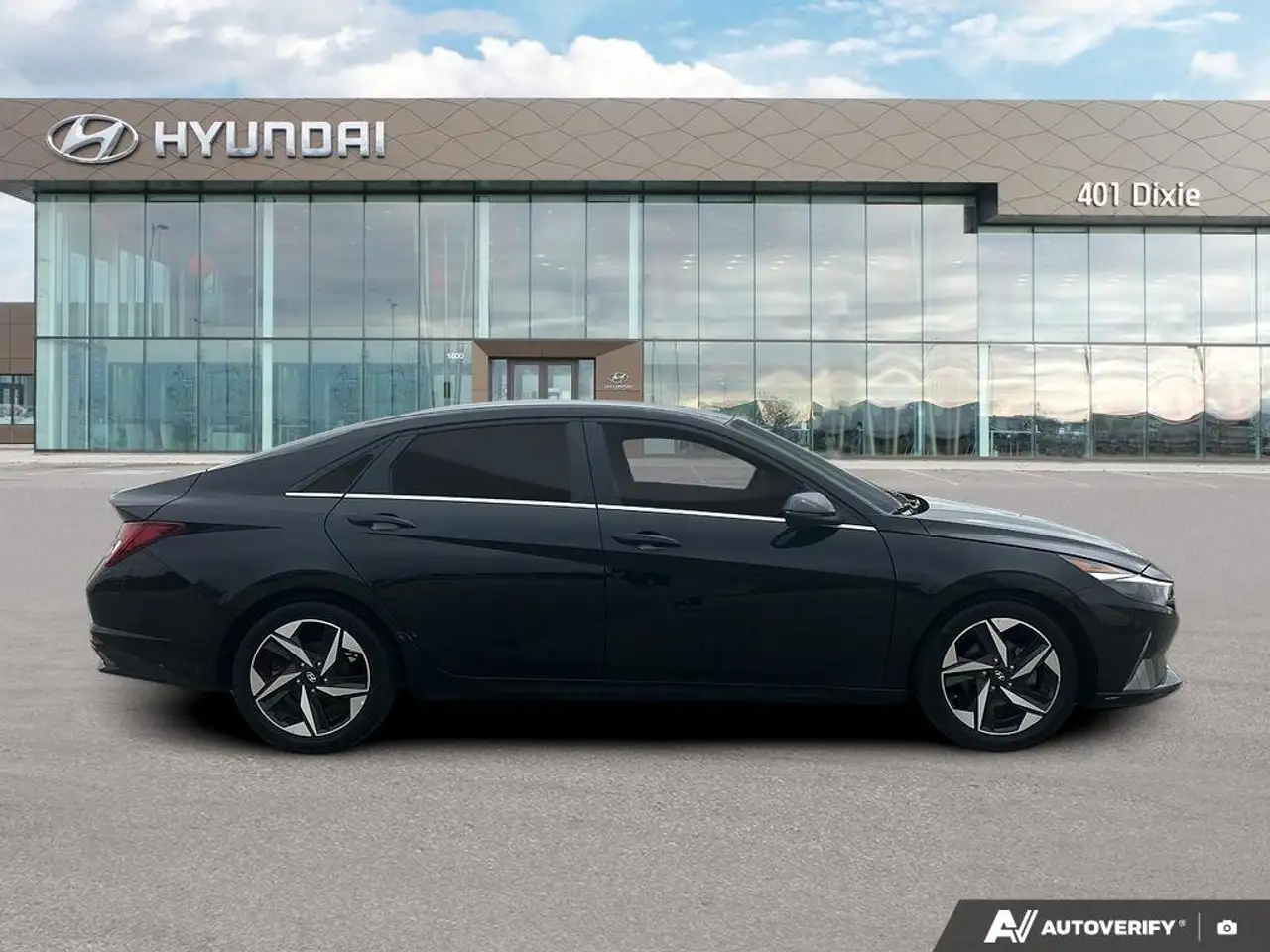 Hyundai ELANTRA снимка Hyundai ELANTRA