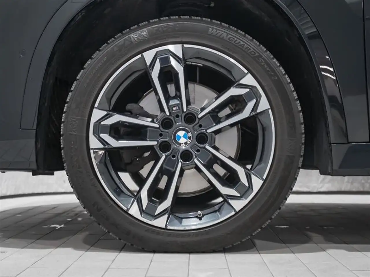 BMW X1 photo BMW X1