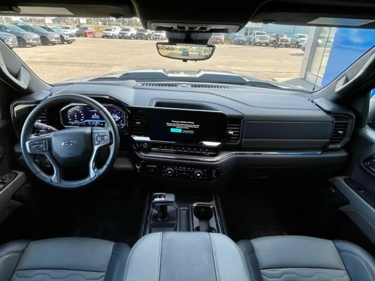 Chevrolet Silverado 1500 снимка Chevrolet Silverado 1500