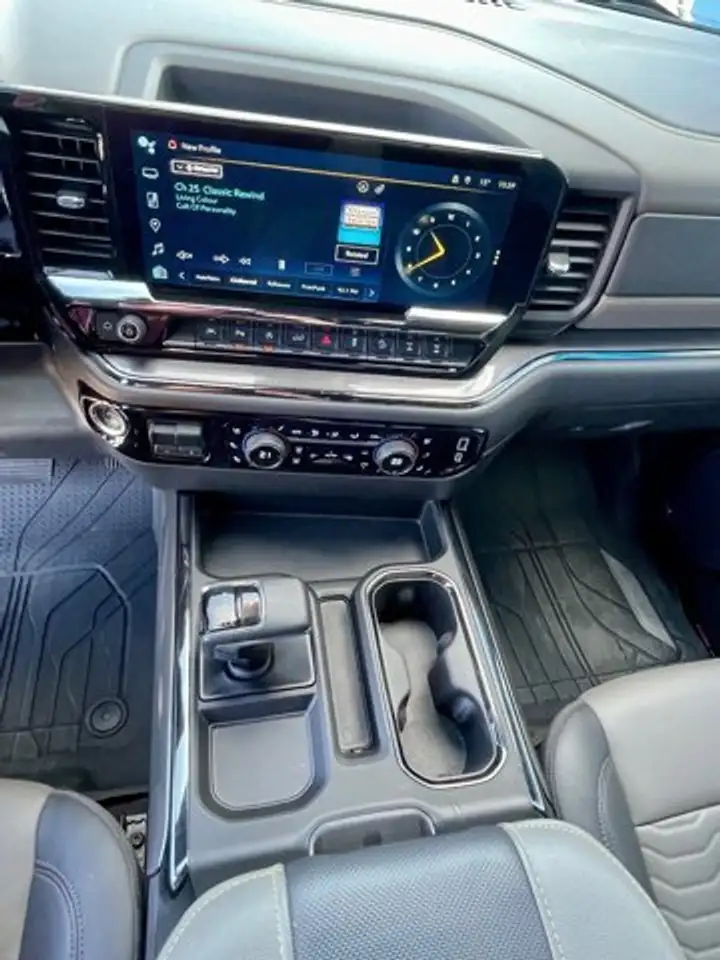 Chevrolet Silverado 1500 снимка Chevrolet Silverado 1500