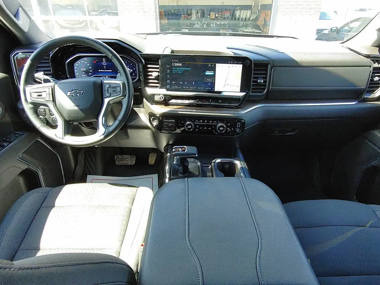 Chevrolet Silverado 1500 снимка Chevrolet Silverado 1500