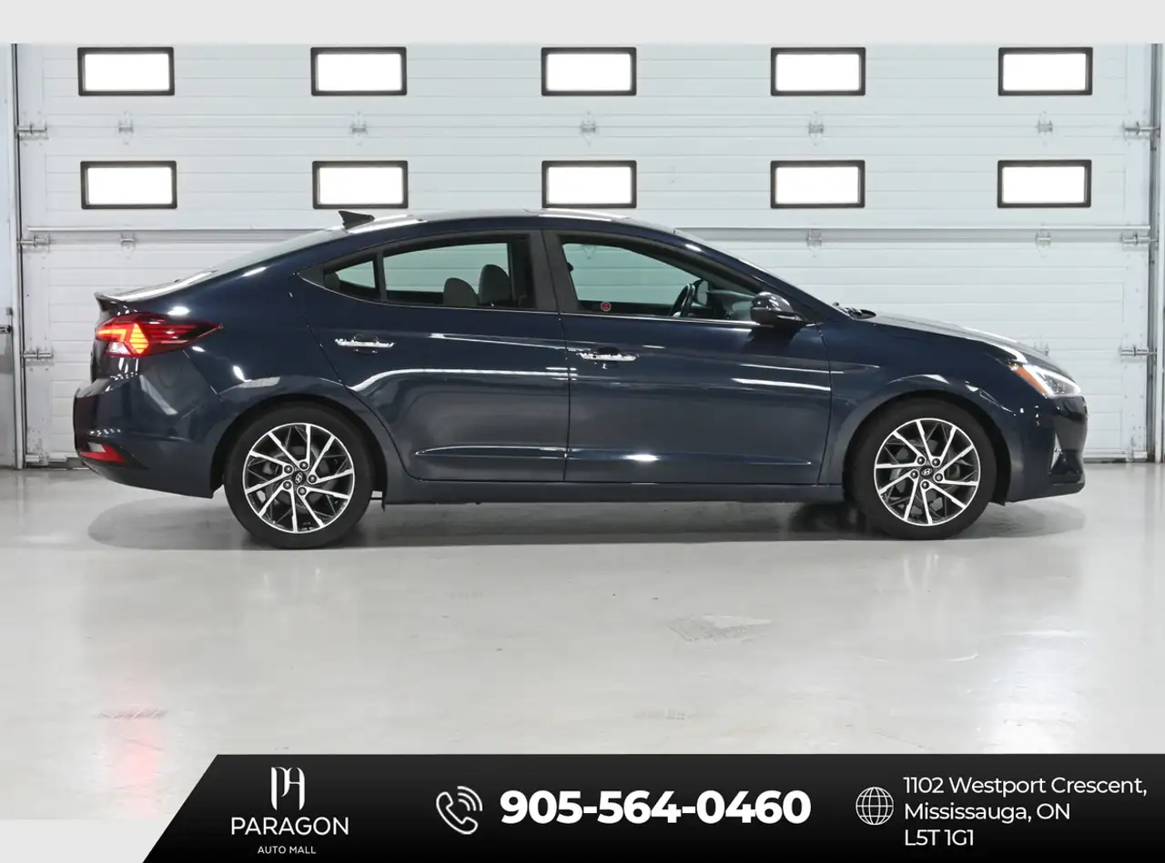 Hyundai ELANTRA photo Hyundai ELANTRA