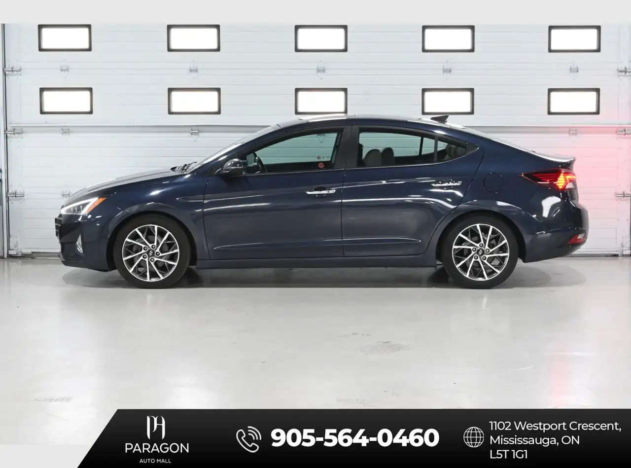 Hyundai ELANTRA photo Hyundai ELANTRA