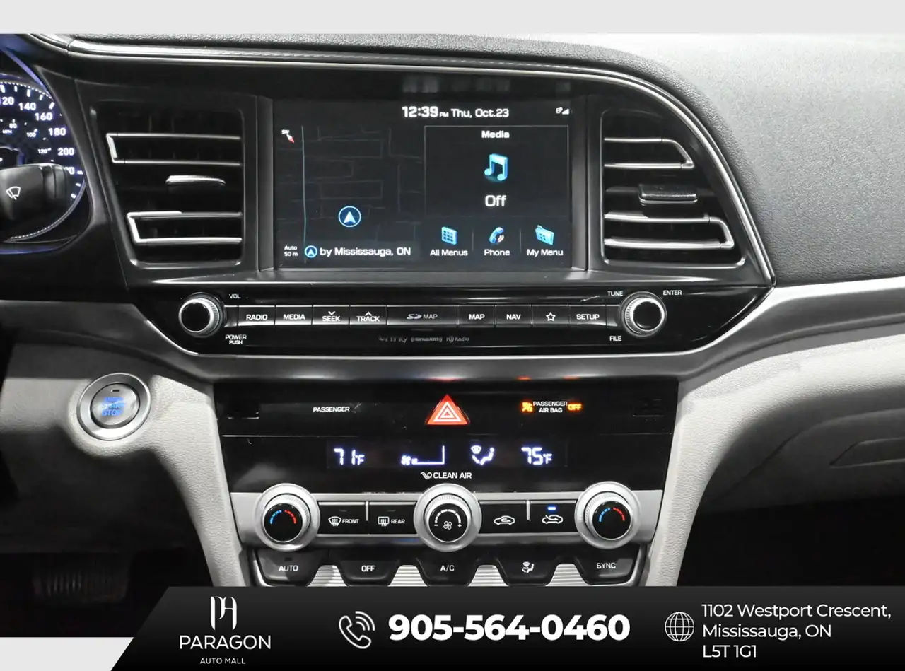 Hyundai ELANTRA photo Hyundai ELANTRA