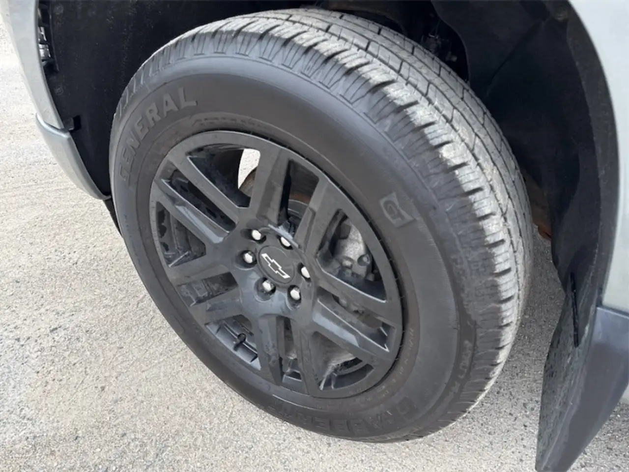 Chevrolet Silverado 1500 снимка Chevrolet Silverado 1500