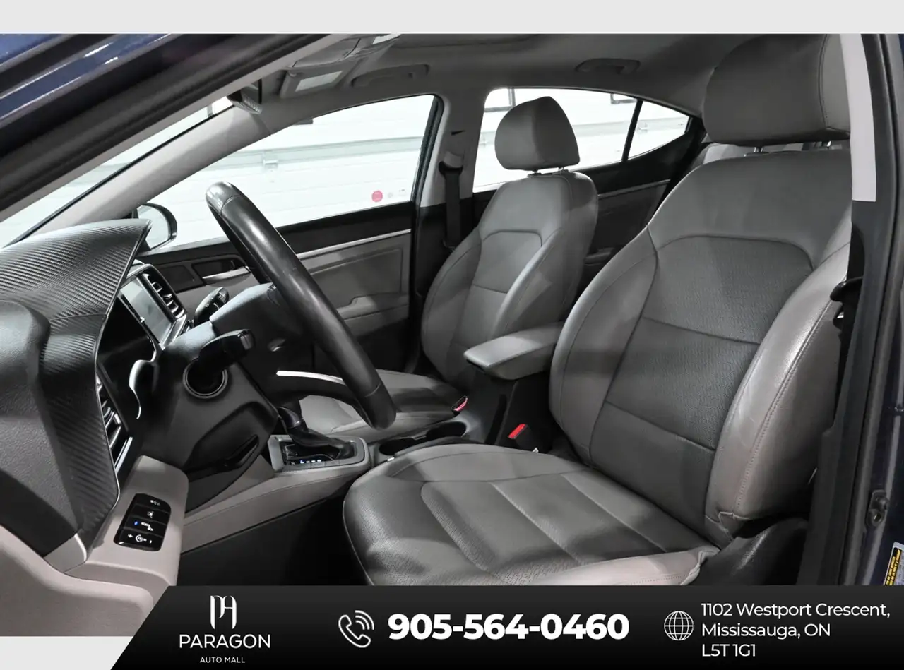 Hyundai ELANTRA photo Hyundai ELANTRA