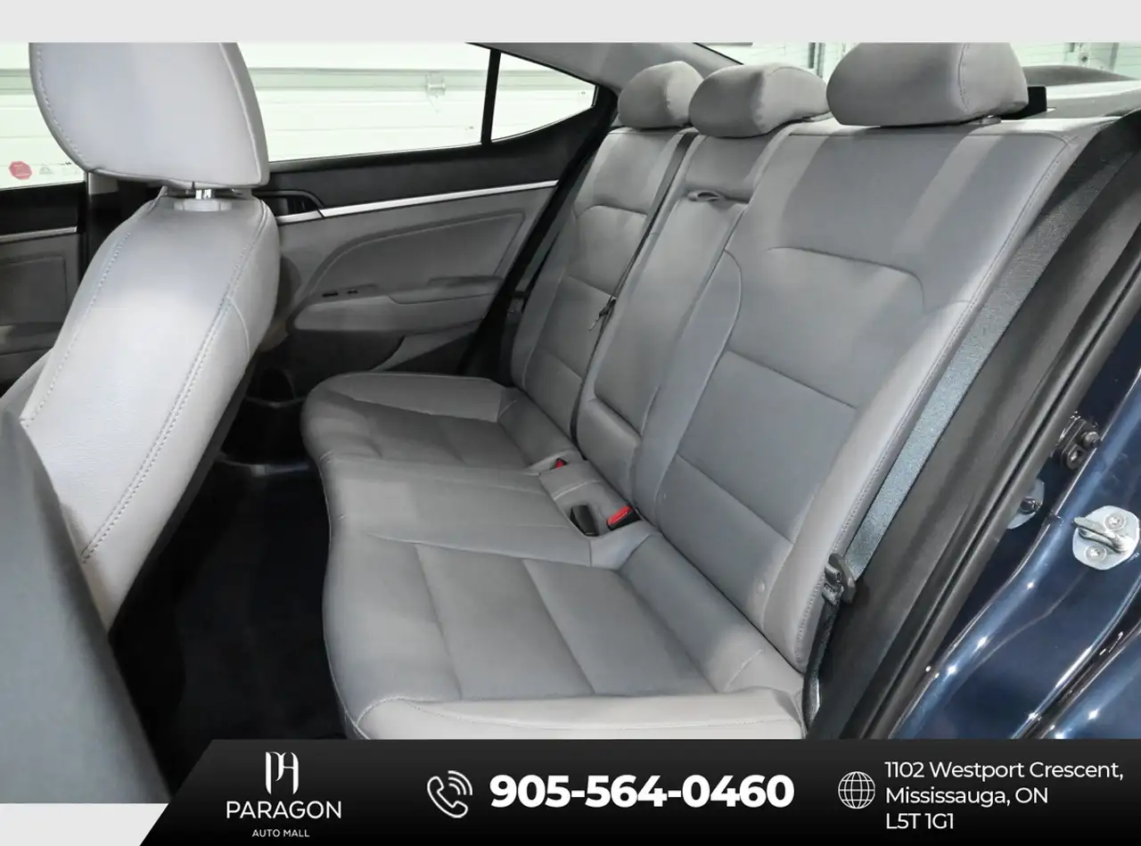 Hyundai ELANTRA photo Hyundai ELANTRA
