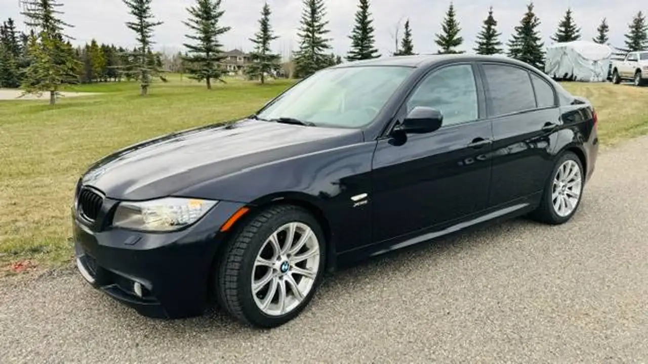 BMW 3 Series снимка BMW 3 Series