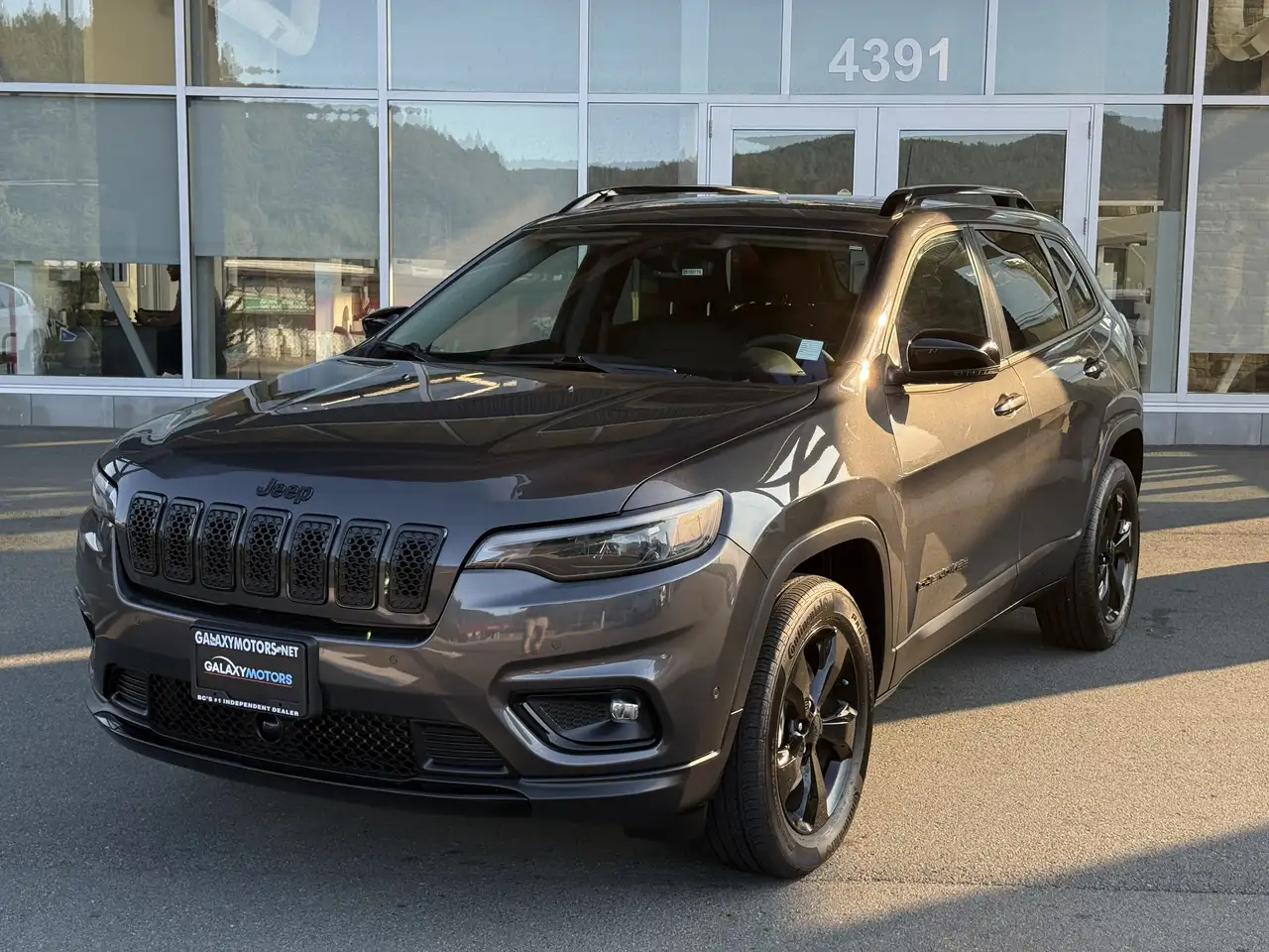 Jeep Cherokee photo Jeep Cherokee