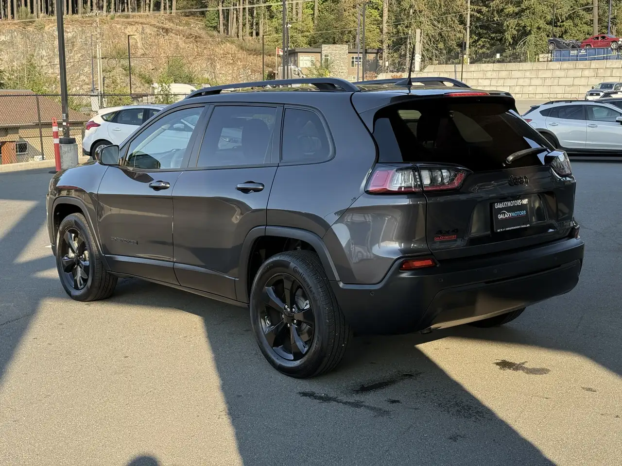 Jeep Cherokee photo Jeep Cherokee