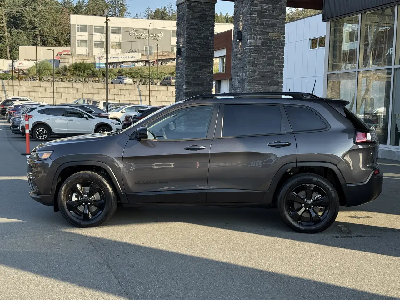 Jeep Cherokee photo Jeep Cherokee