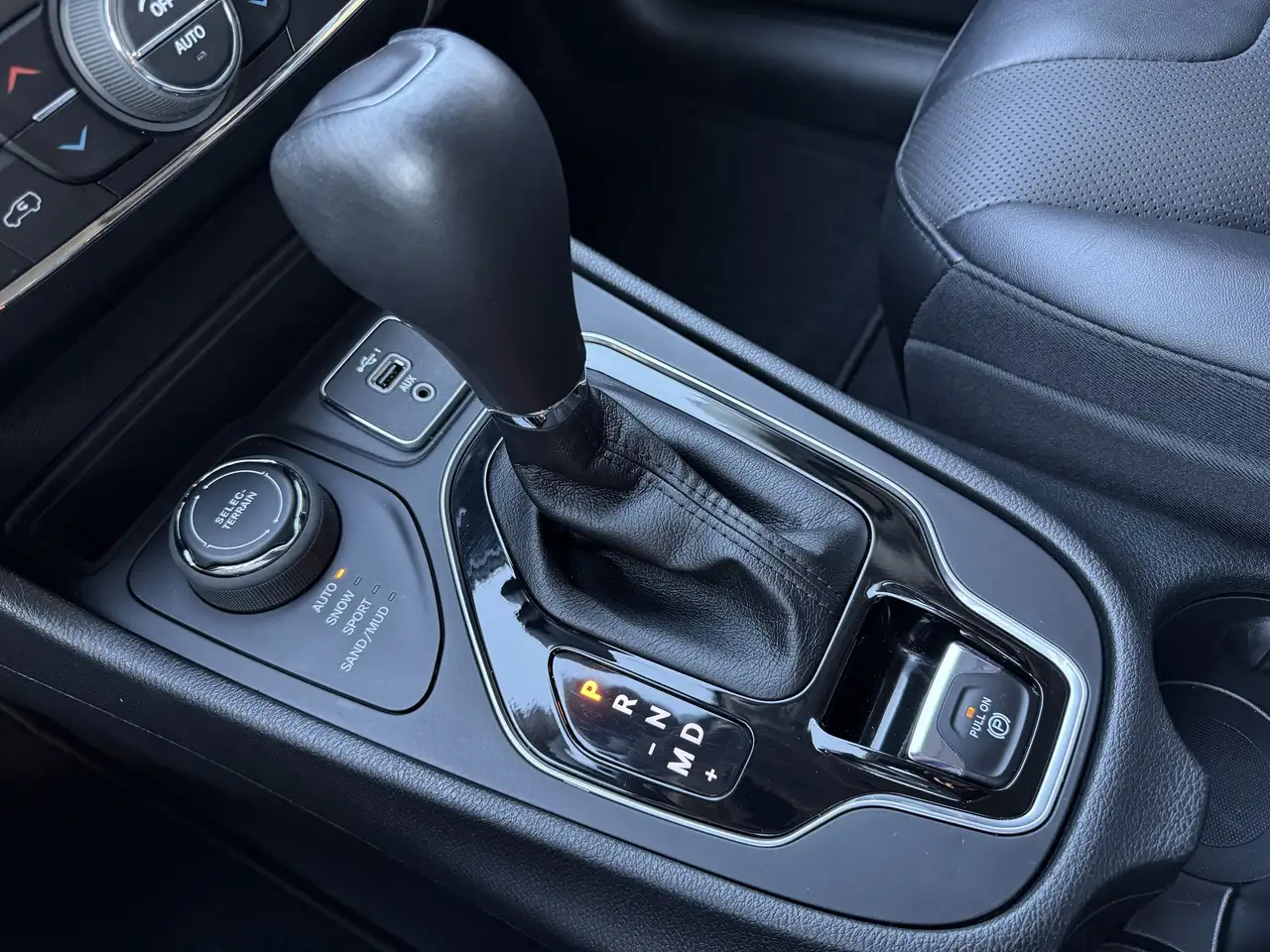 Jeep Cherokee photo Jeep Cherokee