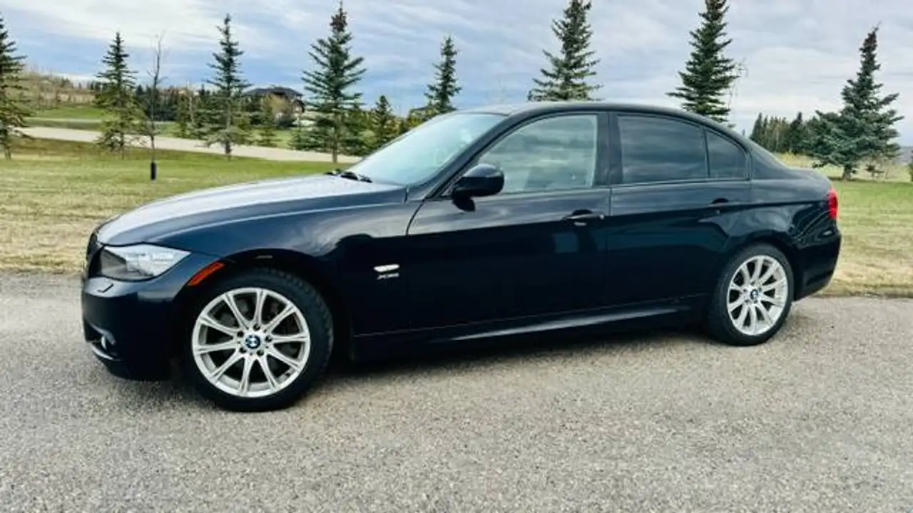 BMW 3 Series снимка BMW 3 Series