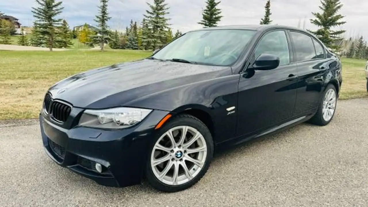 BMW 3 Series снимка BMW 3 Series