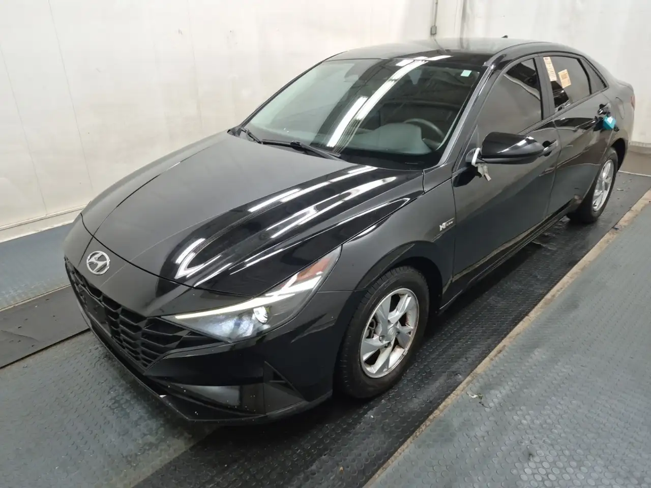 Hyundai ELANTRA снимка Hyundai ELANTRA