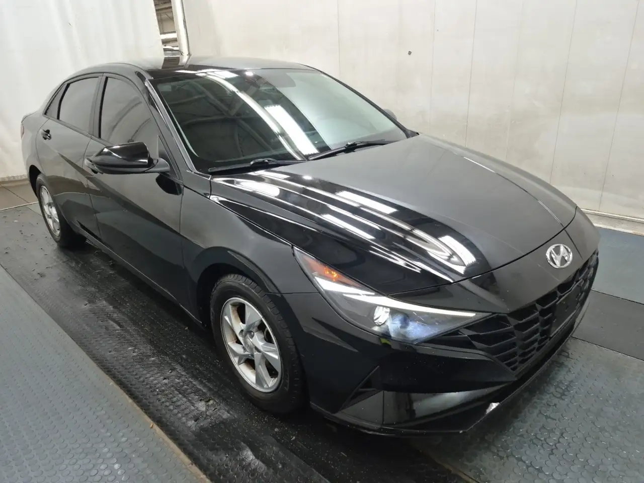 Hyundai ELANTRA снимка Hyundai ELANTRA