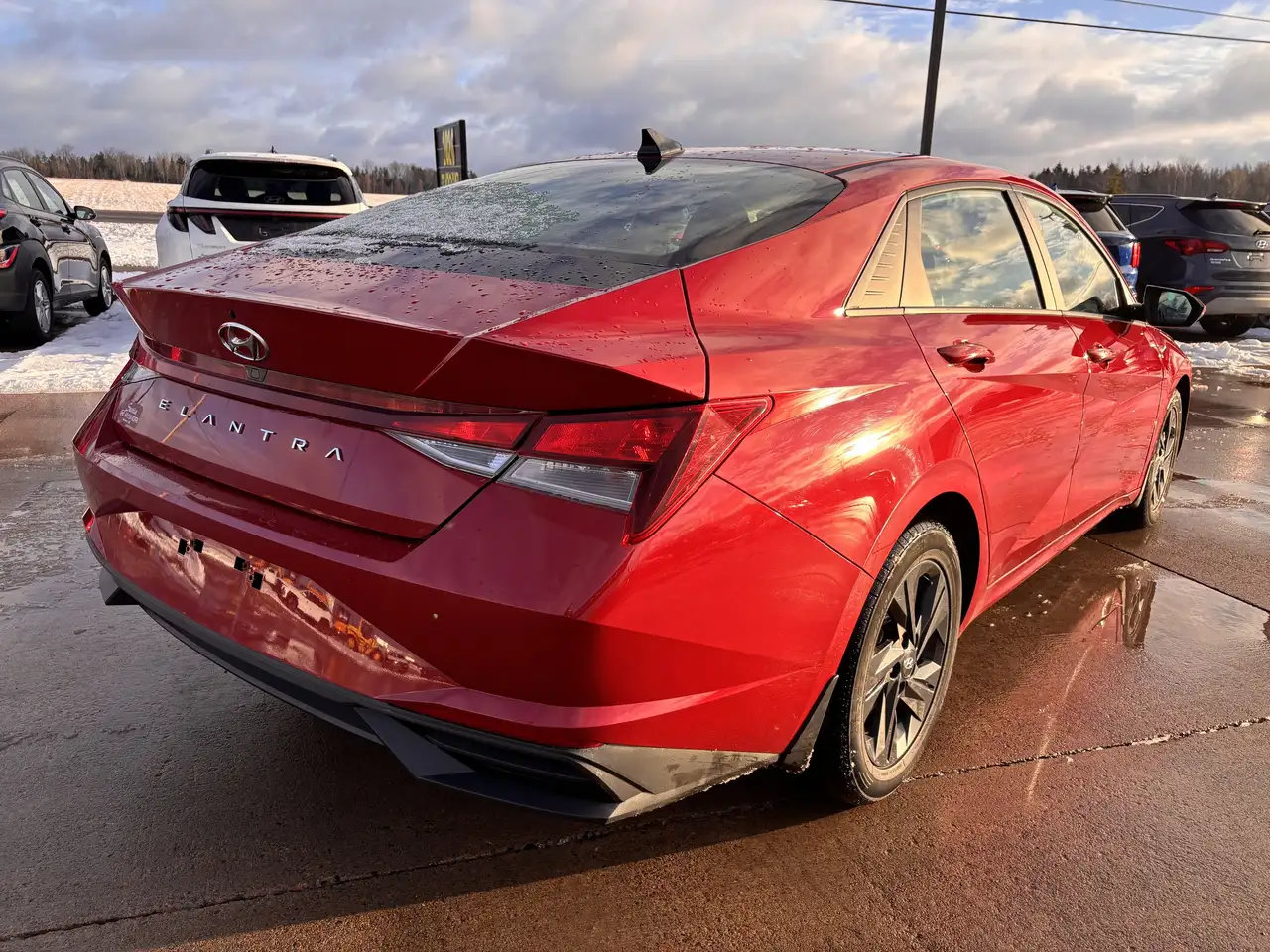 Hyundai ELANTRA снимка Hyundai ELANTRA