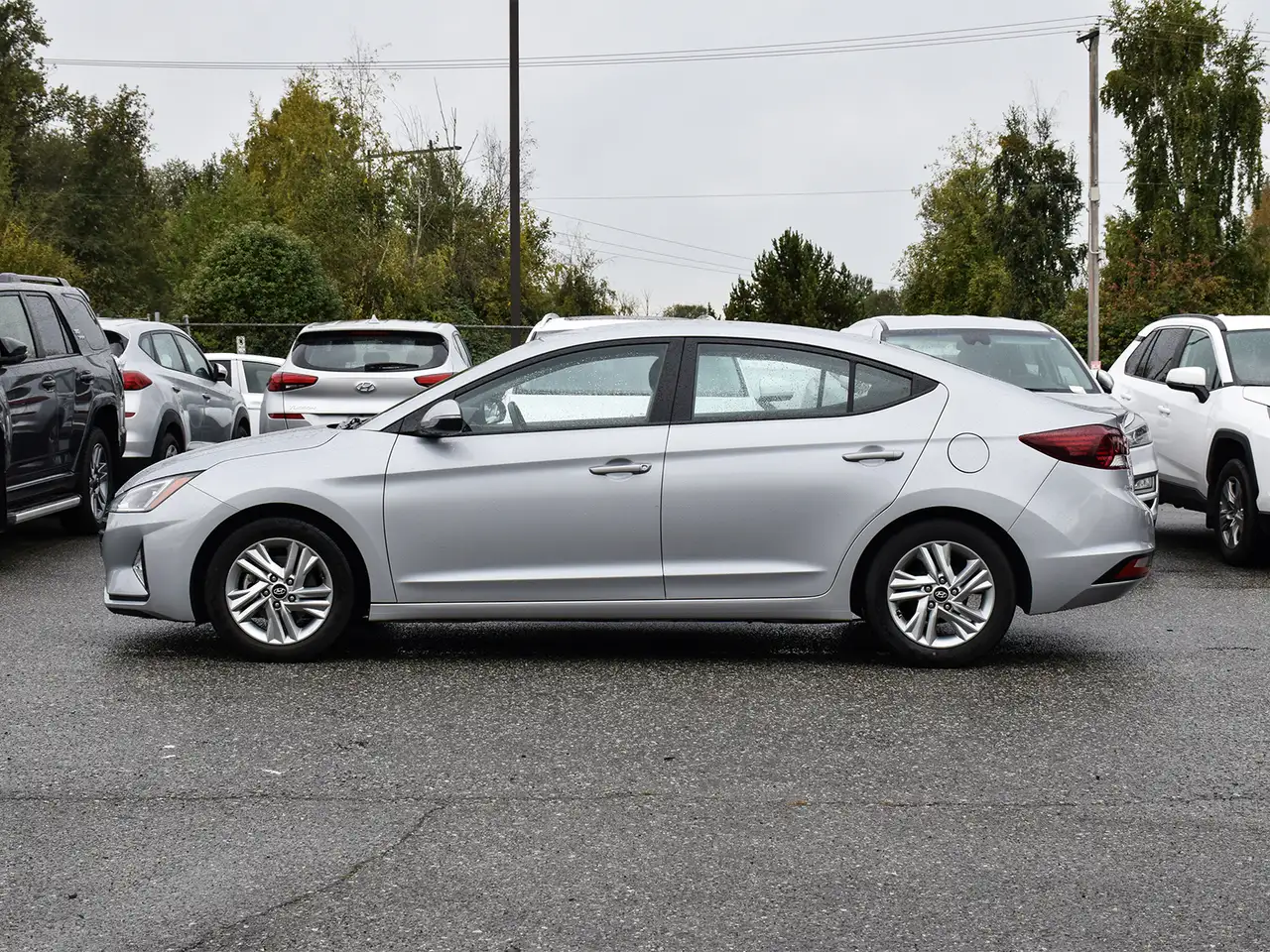 Hyundai ELANTRA снимка Hyundai ELANTRA