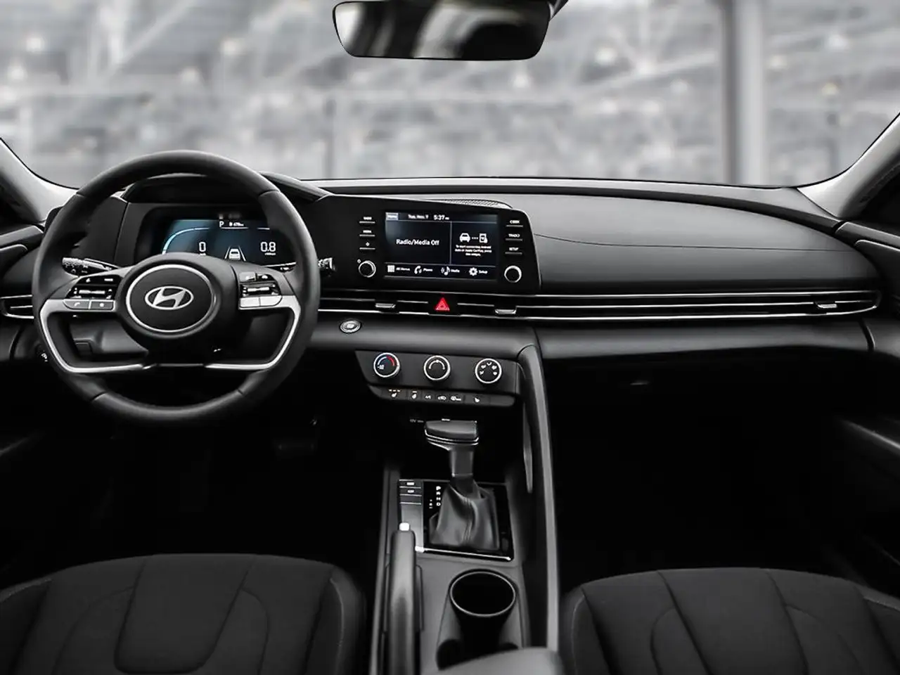 Hyundai ELANTRA photo Hyundai ELANTRA