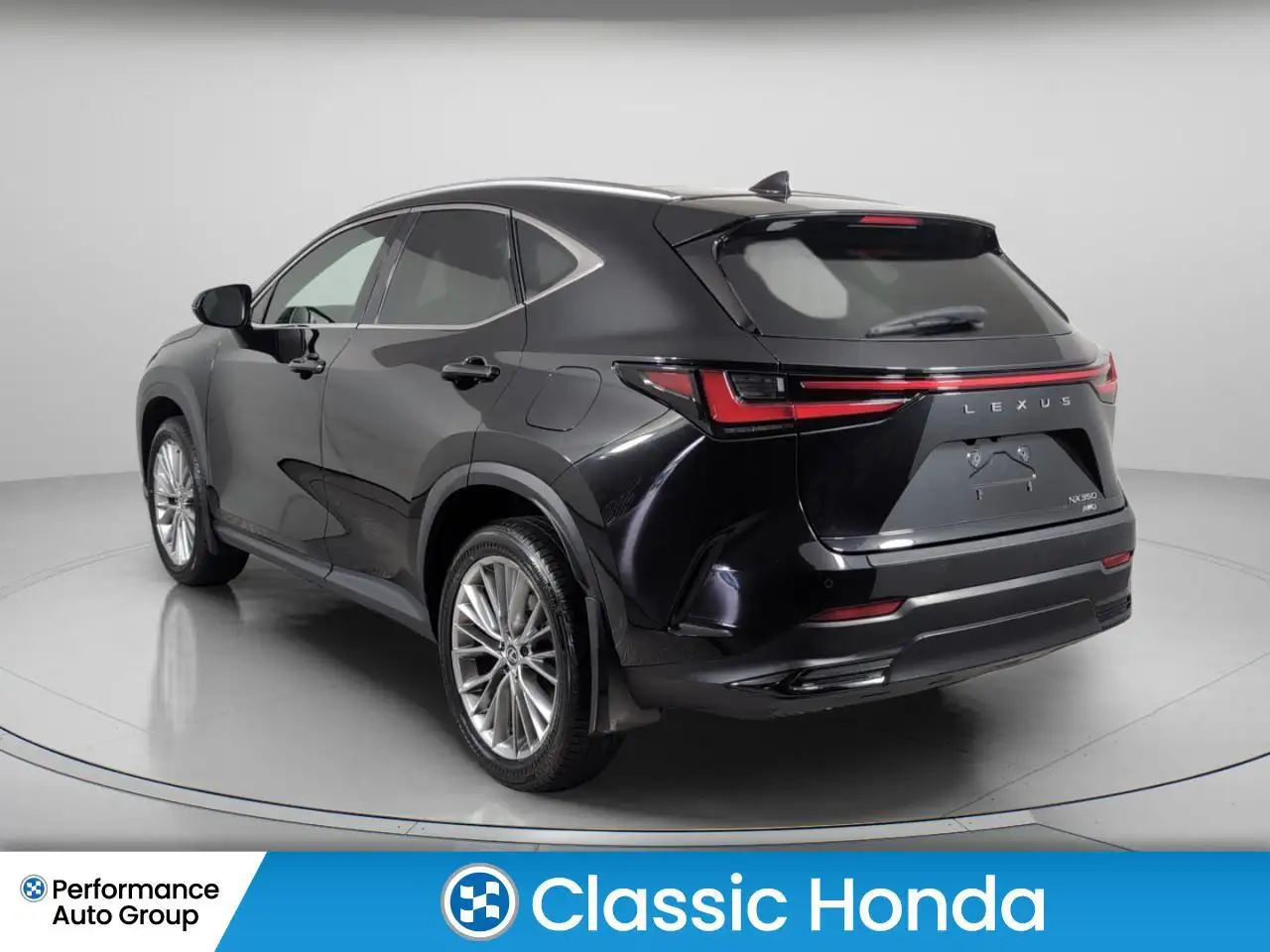 Lexus NX снимка Lexus NX