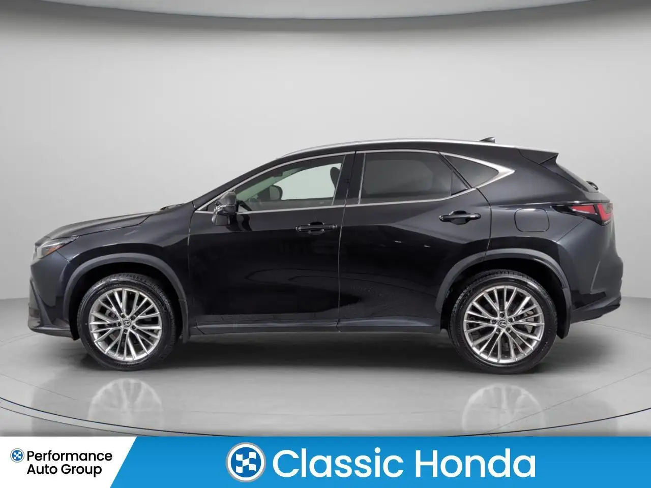 Lexus NX снимка Lexus NX