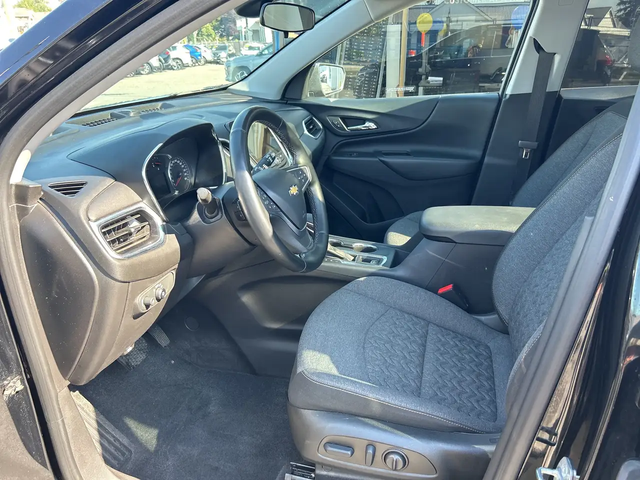 Chevrolet Equinox снимка Chevrolet Equinox