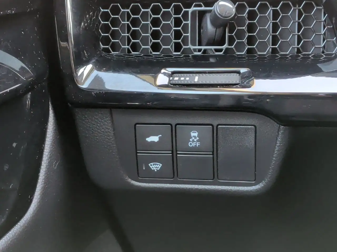 Honda CR-V photo Honda CR-V