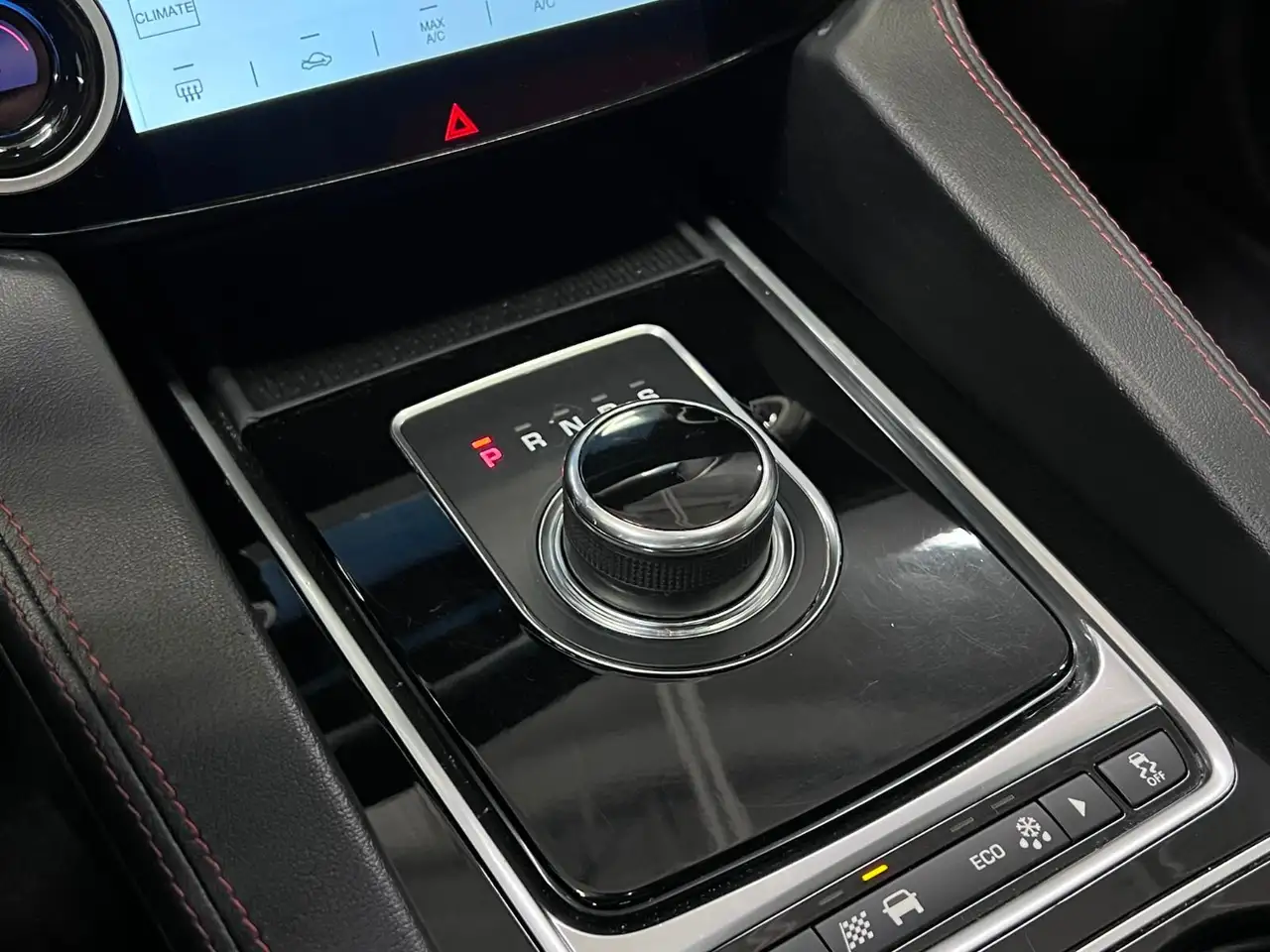 Jaguar F-Pace снимка Jaguar F-Pace