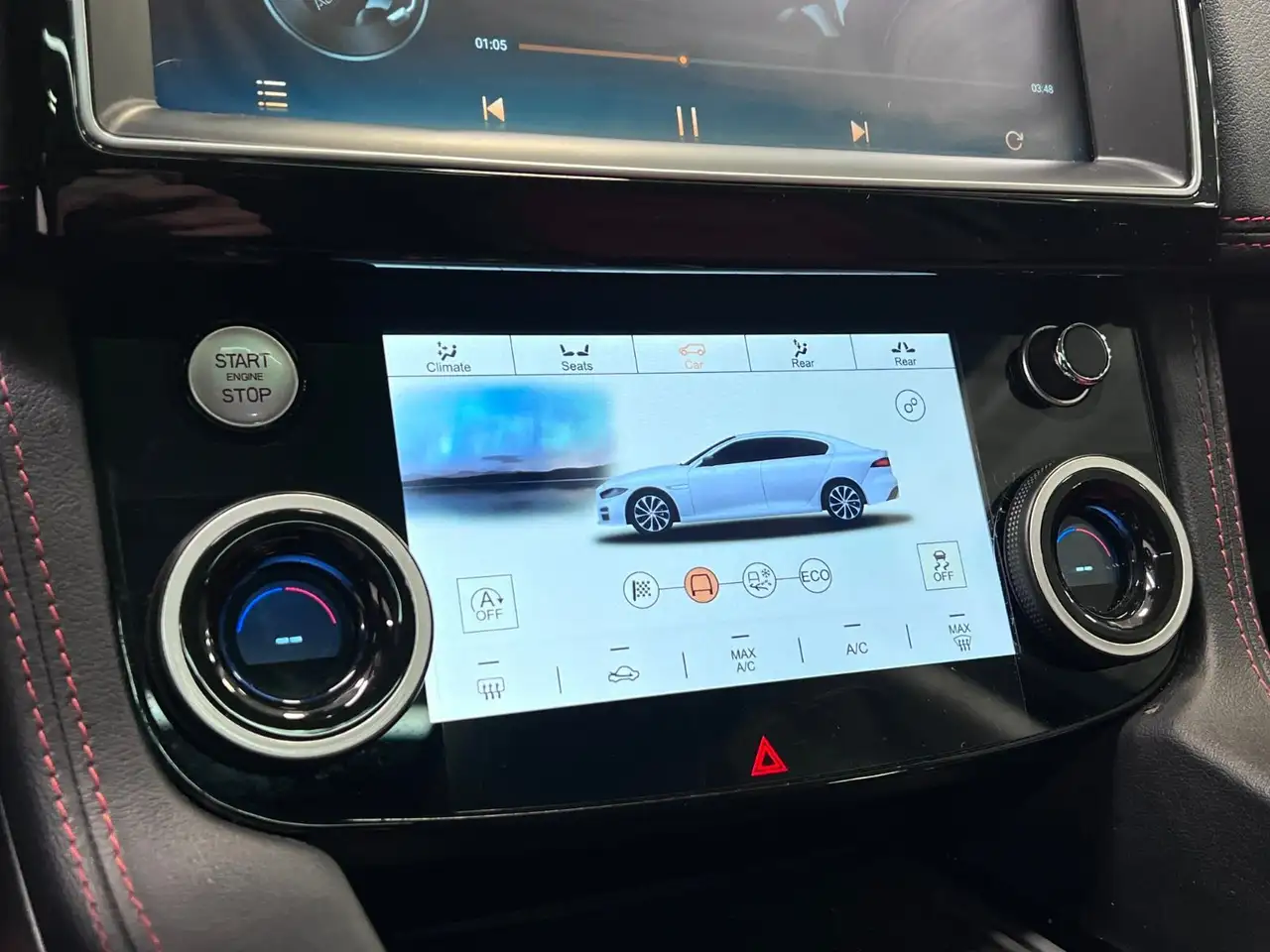 Jaguar F-Pace снимка Jaguar F-Pace
