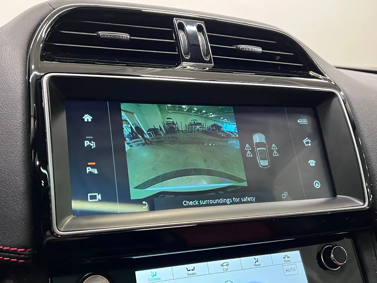 Jaguar F-Pace снимка Jaguar F-Pace