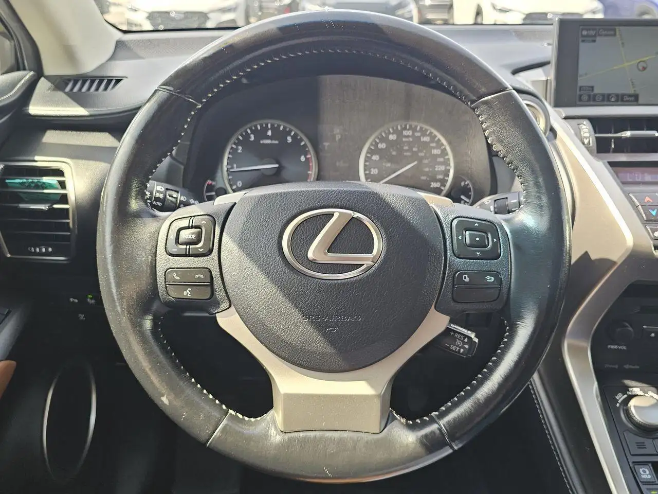 Lexus NX fotografie Lexus NX