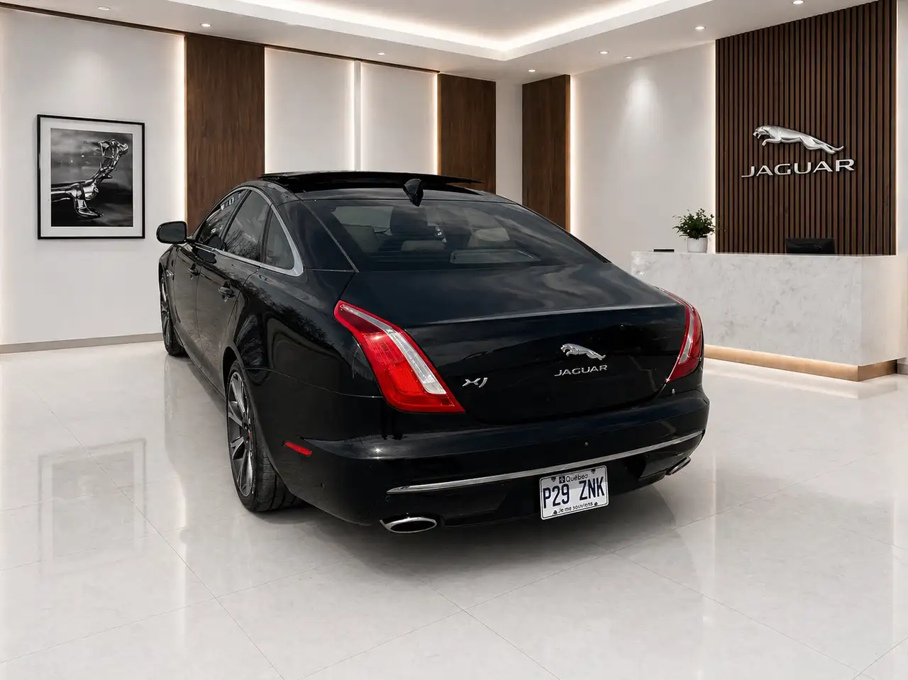 Jaguar XJ photo Jaguar XJ
