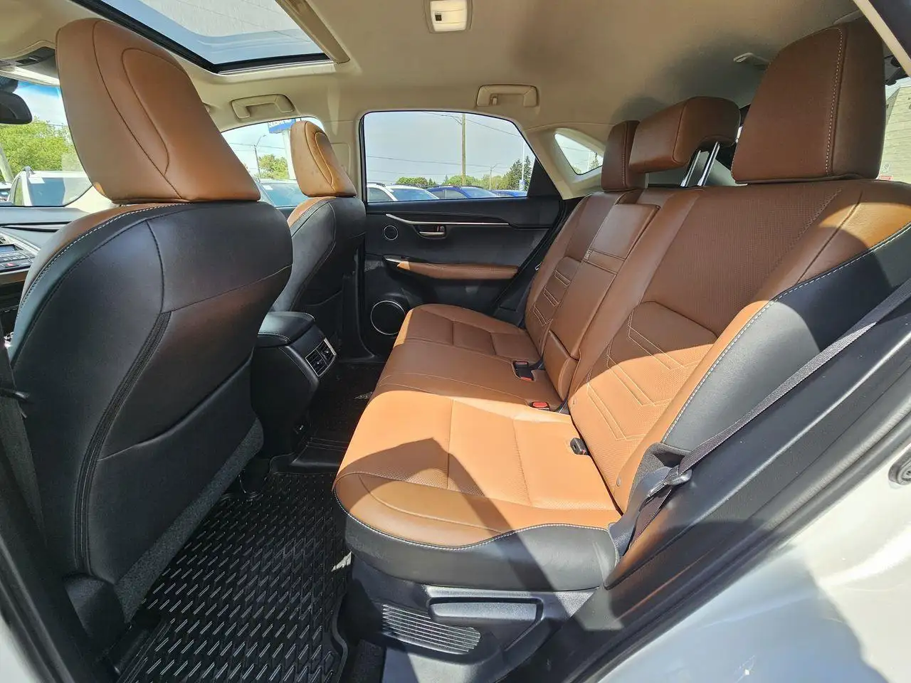 Lexus NX fotografie Lexus NX