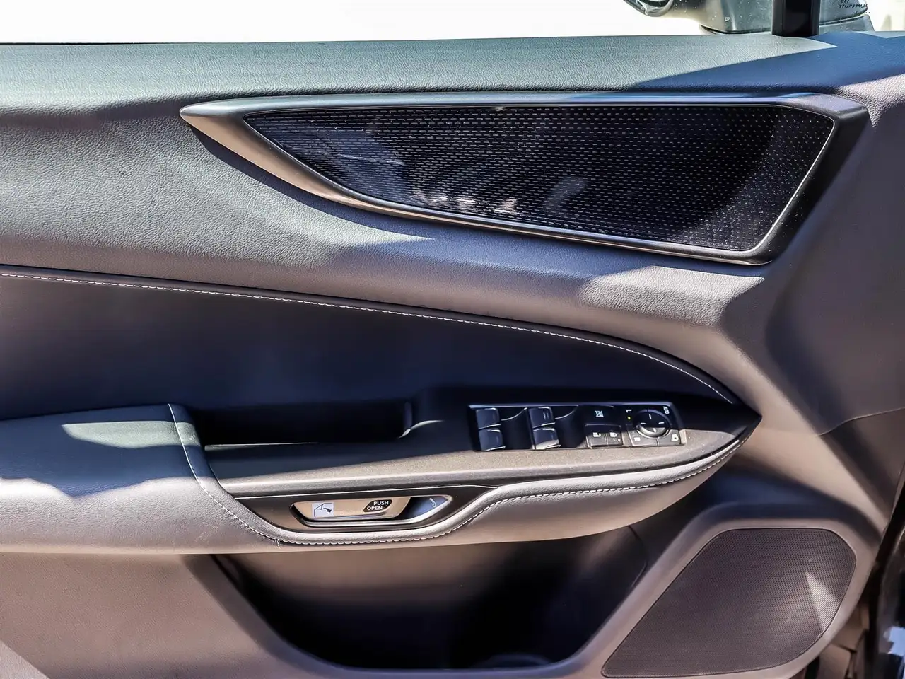 Lexus NX fotografie Lexus NX