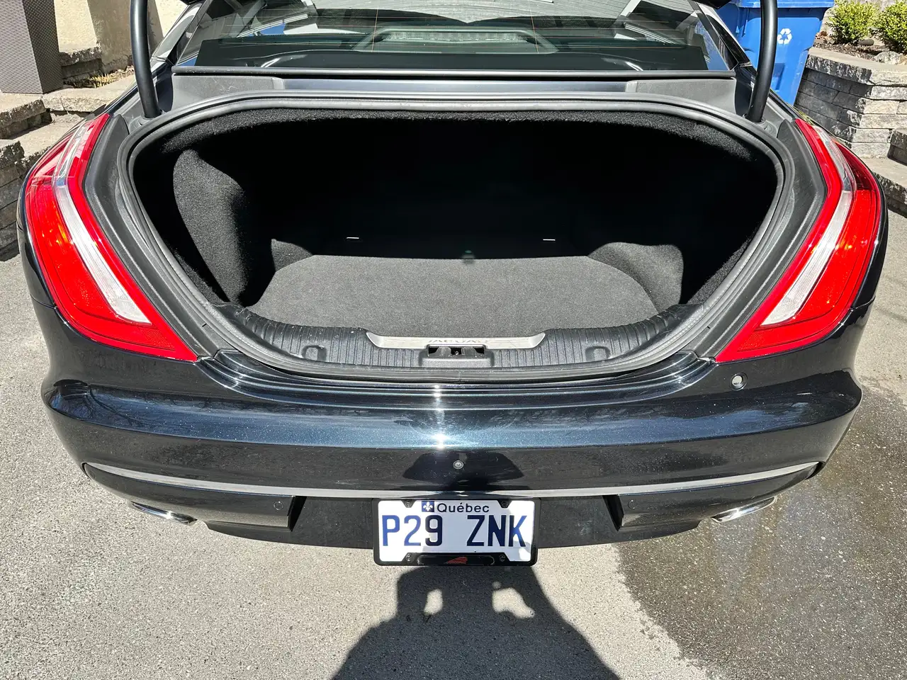 Jaguar XJ photo Jaguar XJ