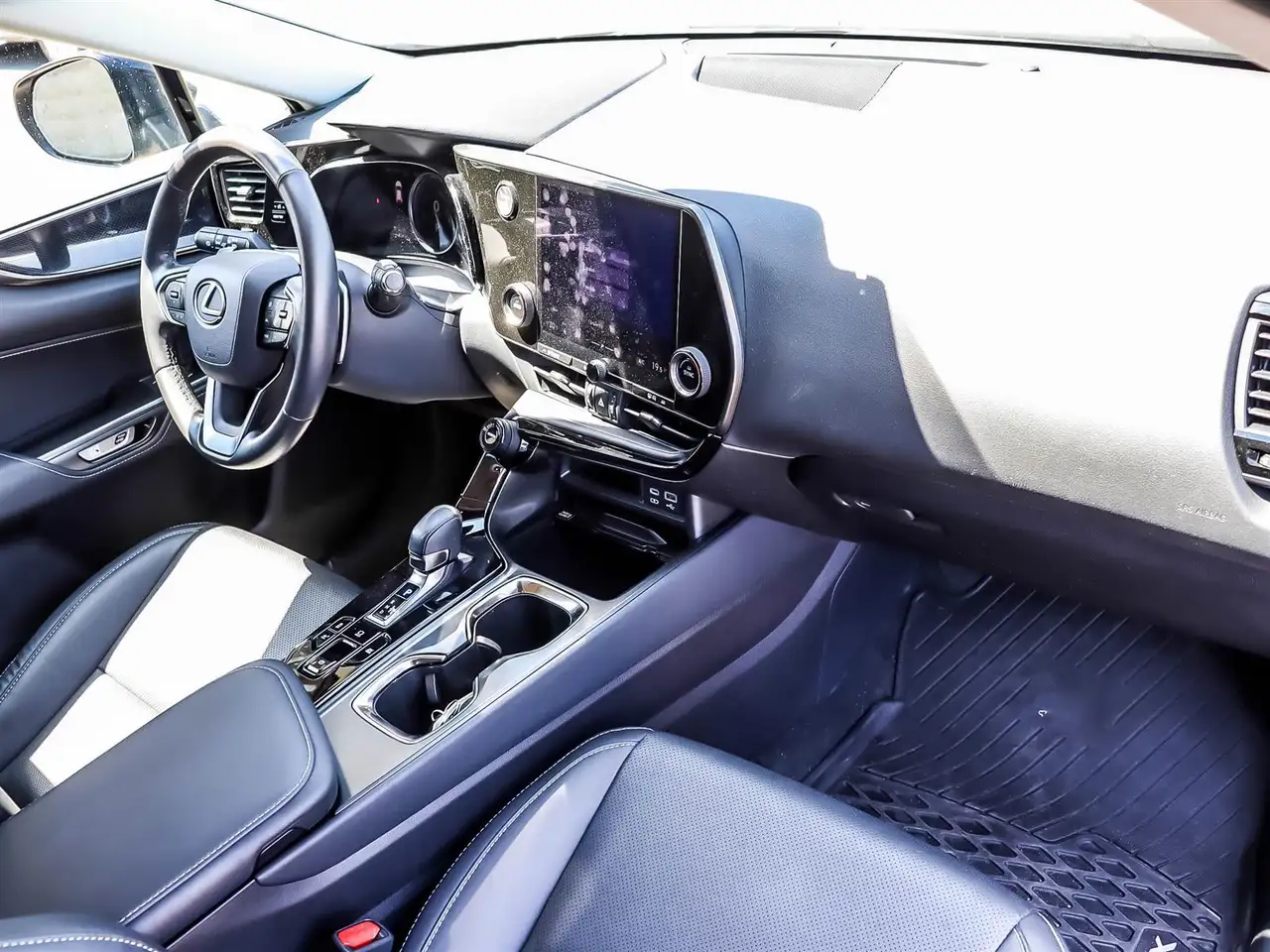 Lexus NX fotografie Lexus NX