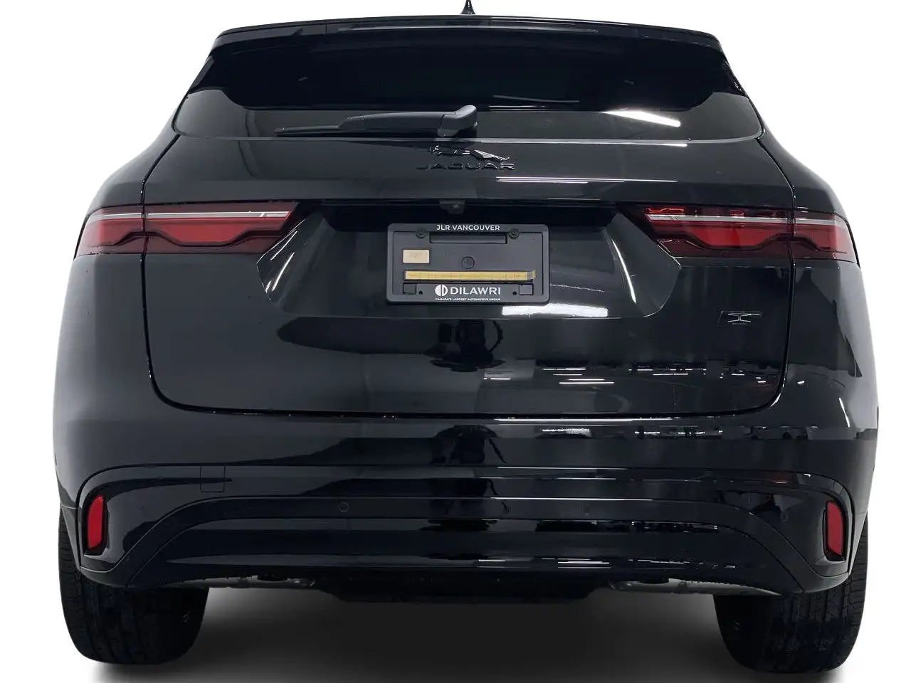 Jaguar F-Pace photo Jaguar F-Pace