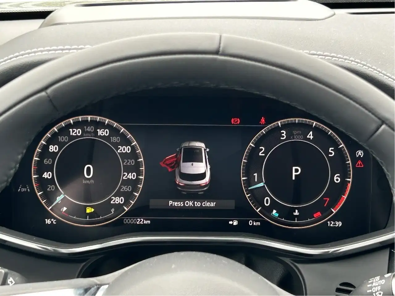 Jaguar F-Pace photo Jaguar F-Pace
