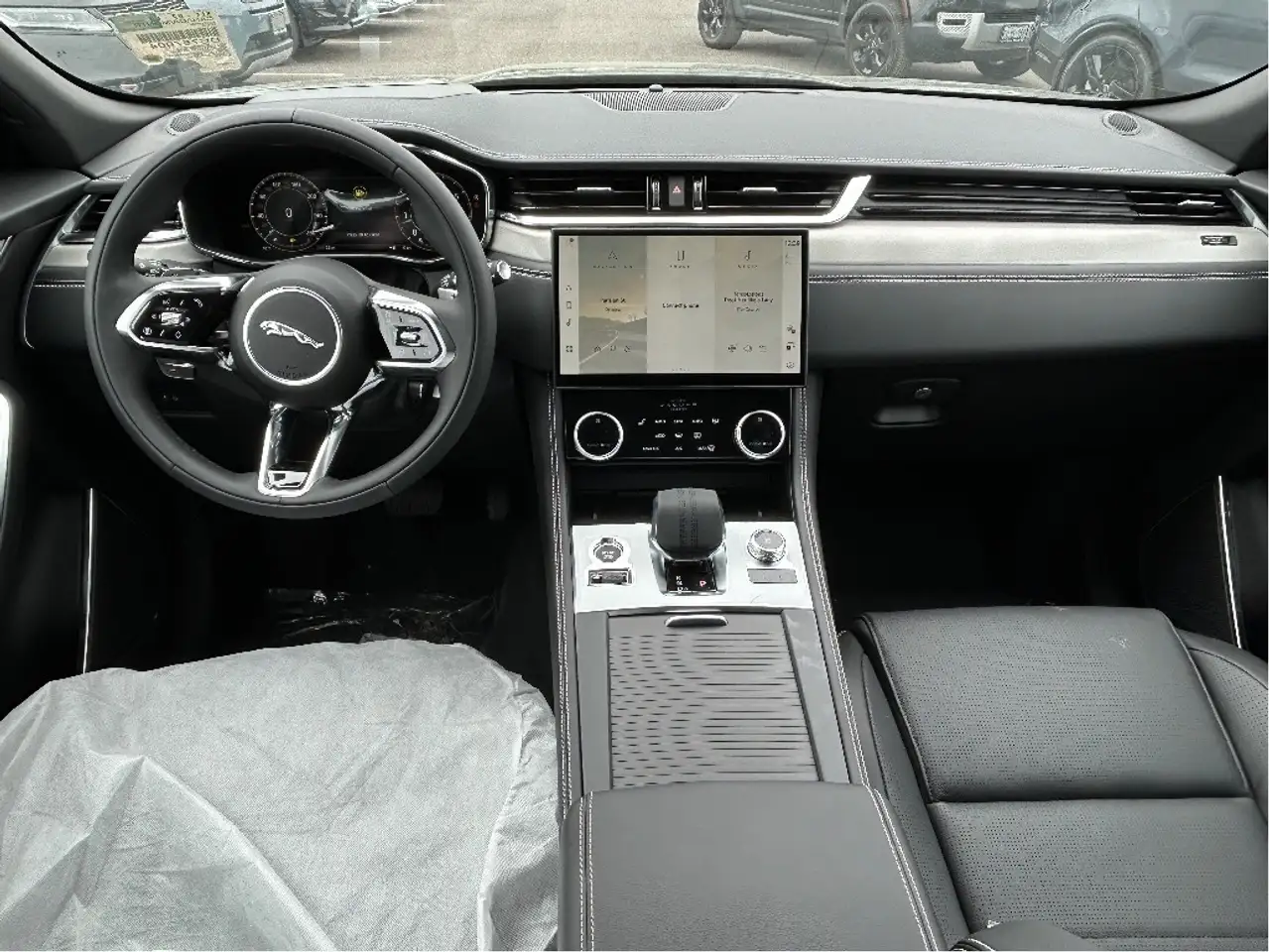 Jaguar F-Pace photo Jaguar F-Pace