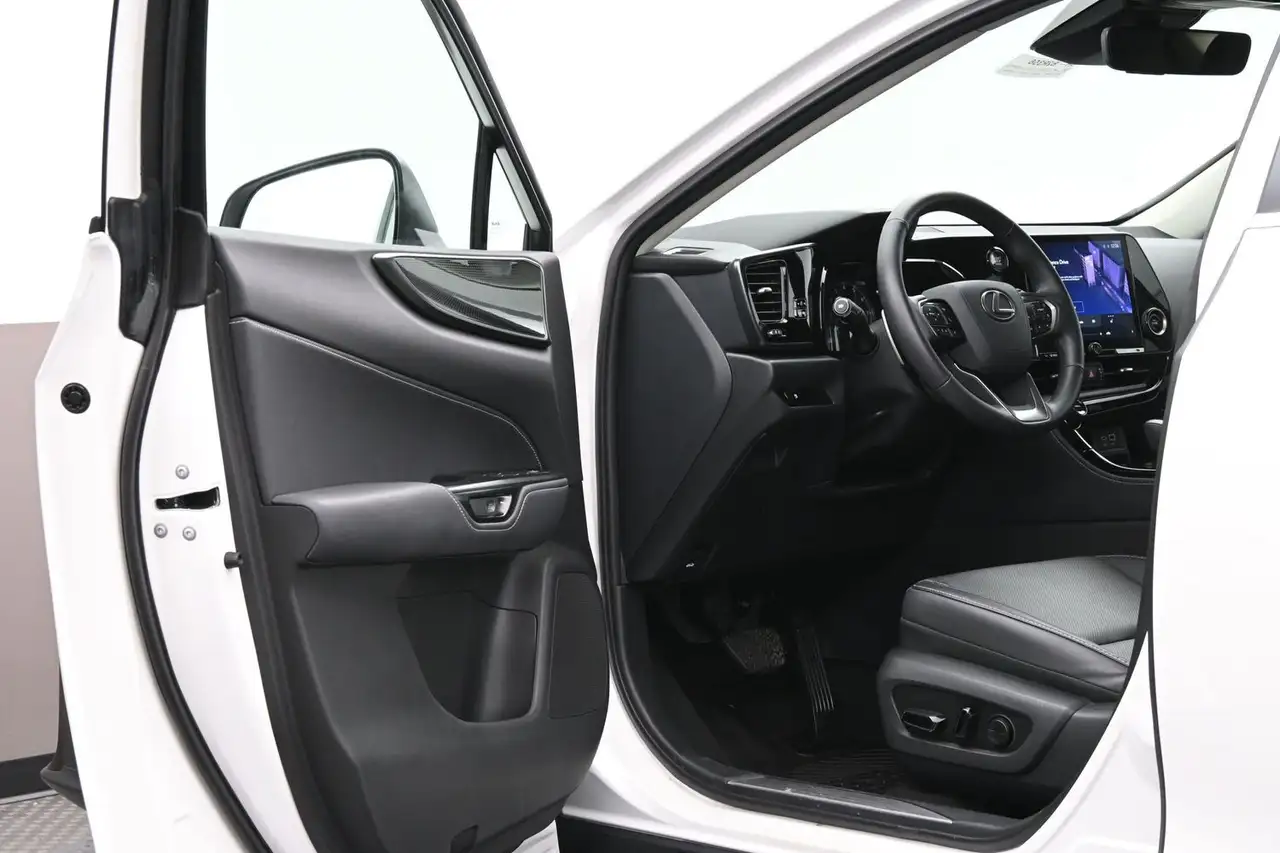 Lexus NX photo Lexus NX