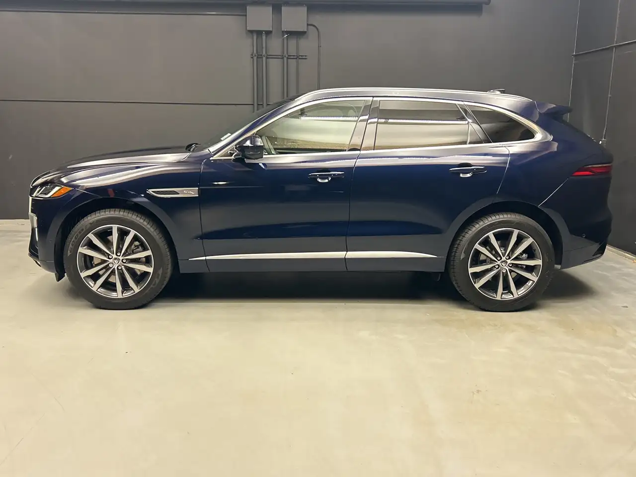 Jaguar F-Pace снимка Jaguar F-Pace