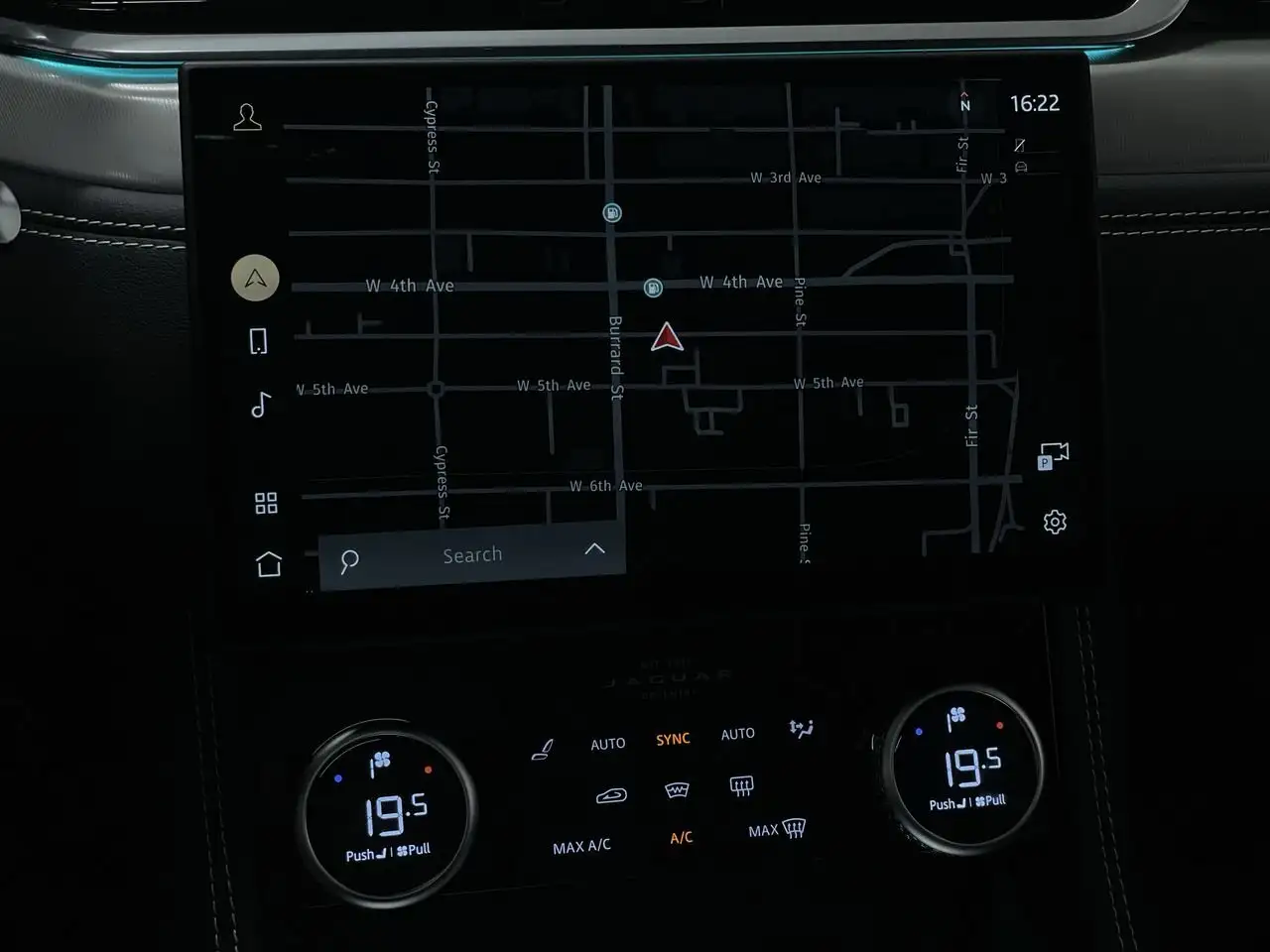 Jaguar F-Pace photo Jaguar F-Pace