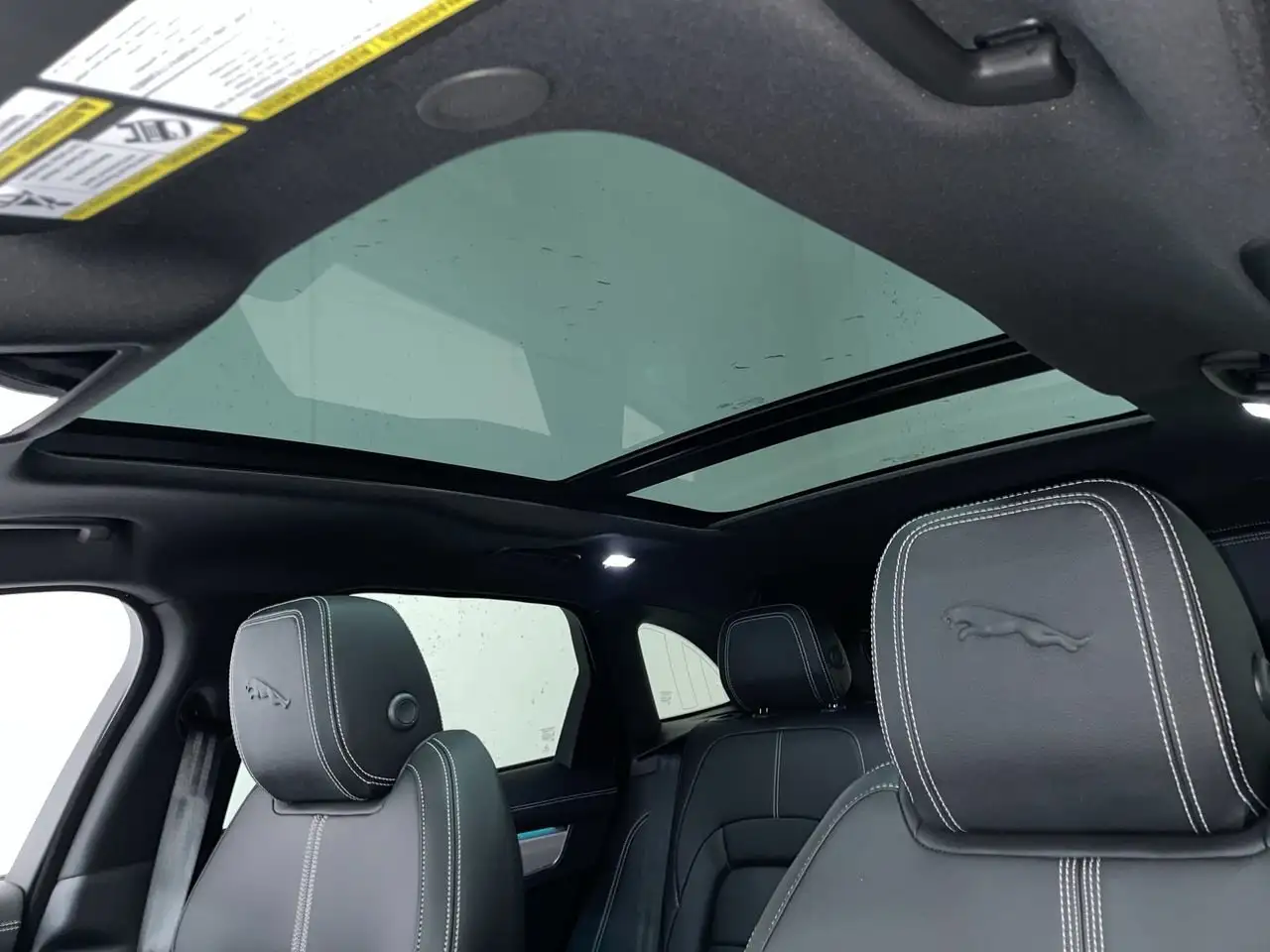 Jaguar F-Pace photo Jaguar F-Pace