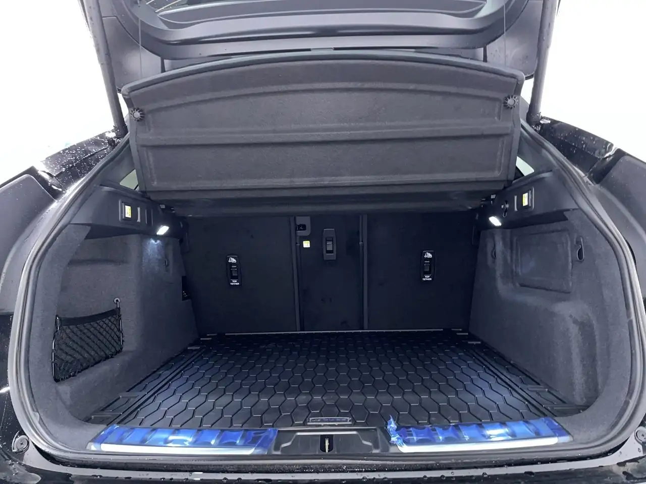 Jaguar F-Pace photo Jaguar F-Pace