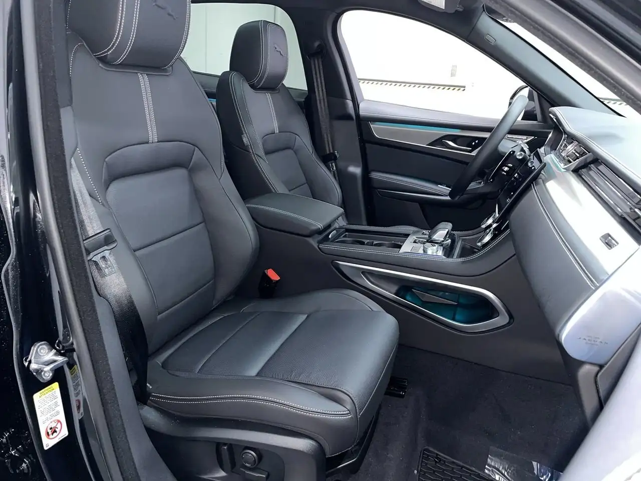 Jaguar F-Pace photo Jaguar F-Pace