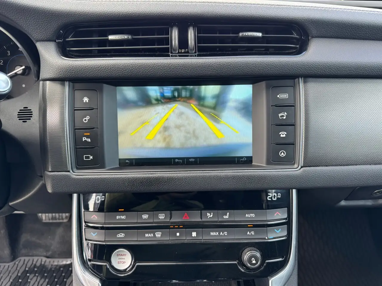Jaguar XF снимка Jaguar XF