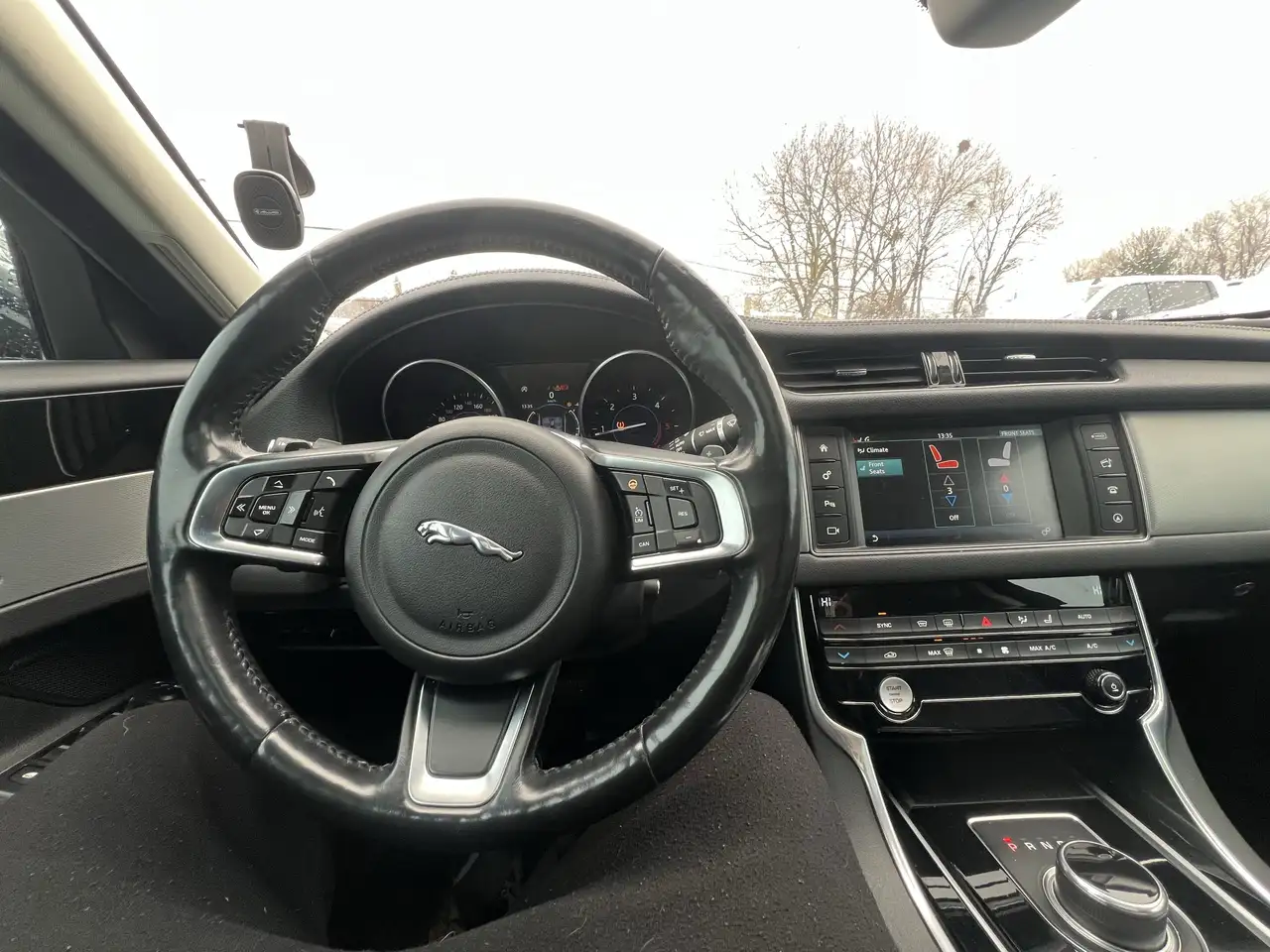 Jaguar XF fotografie Jaguar XF